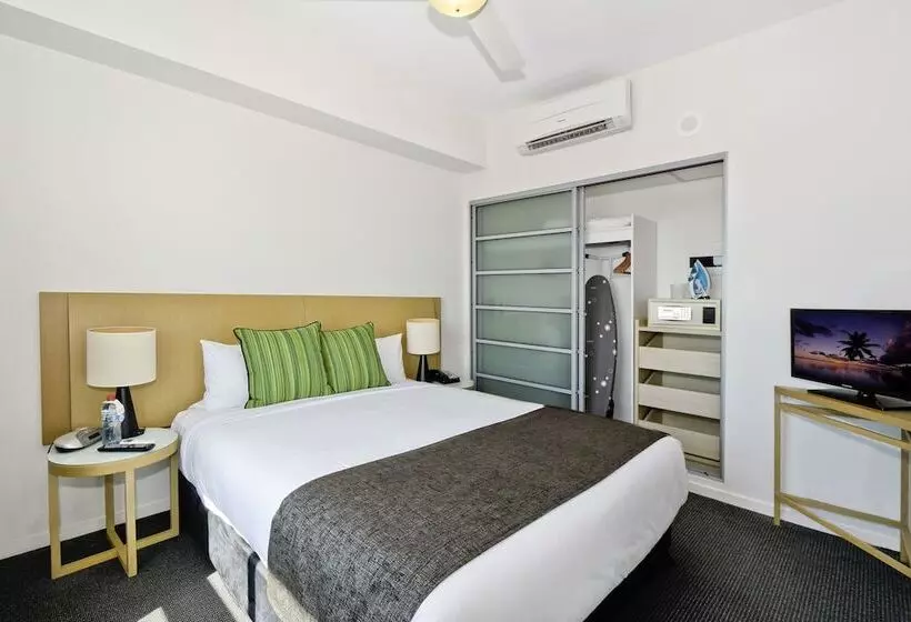 1 Bedroom Apartment City View, Mantra Pandanas
