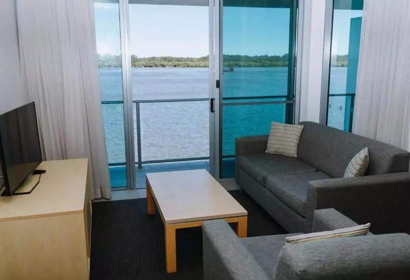 سوئیت با چشم‌انداز رودخانه, Ramada Hotel & Suites By Wyndham Ballina Byron