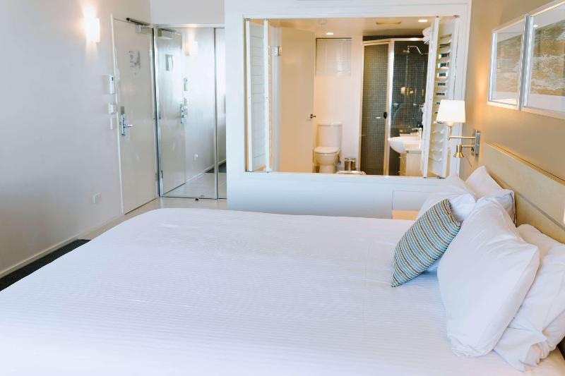 اتاق استاندارد با چشم‌انداز رودخانه, Ramada Hotel & Suites By Wyndham Ballina Byron