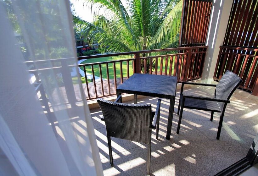 Номер Deluxe, Ramada Resort By Wyndham Khao Lak