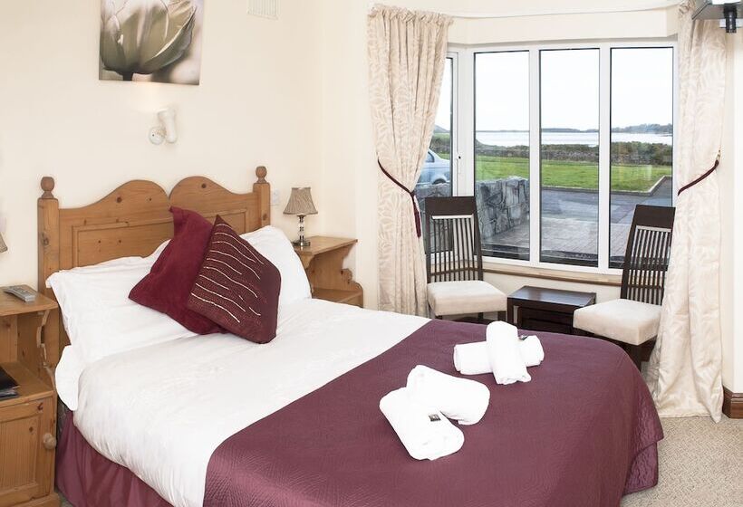 标准间, Rusheen Bay House