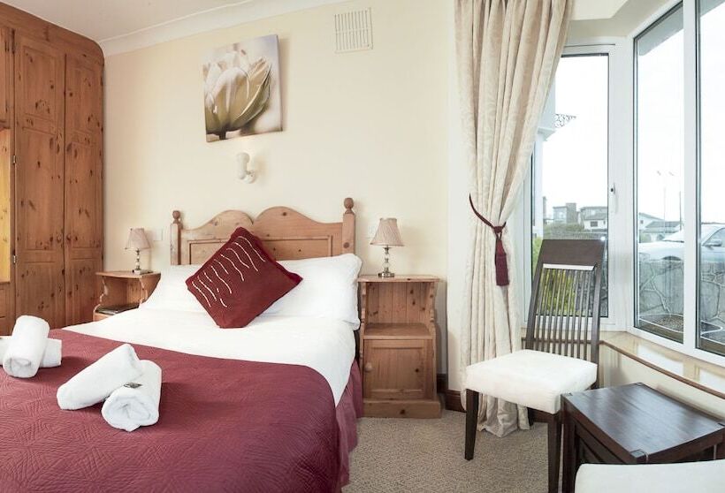 标准间, Rusheen Bay House