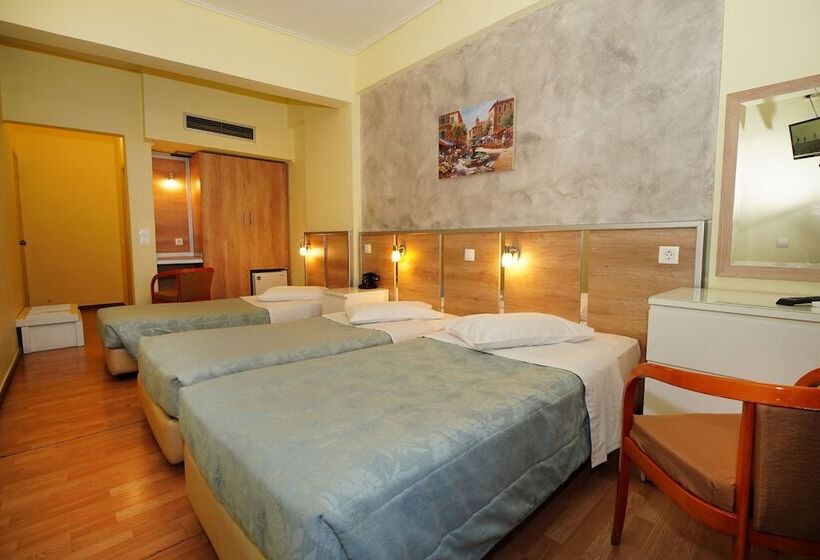 스탠다드 트리플 룸, Socrates