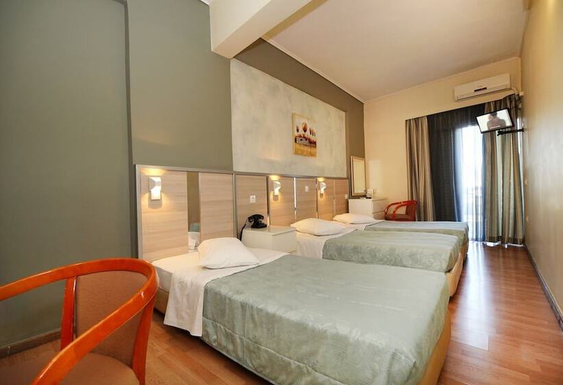 스탠다드 트리플 룸, Socrates