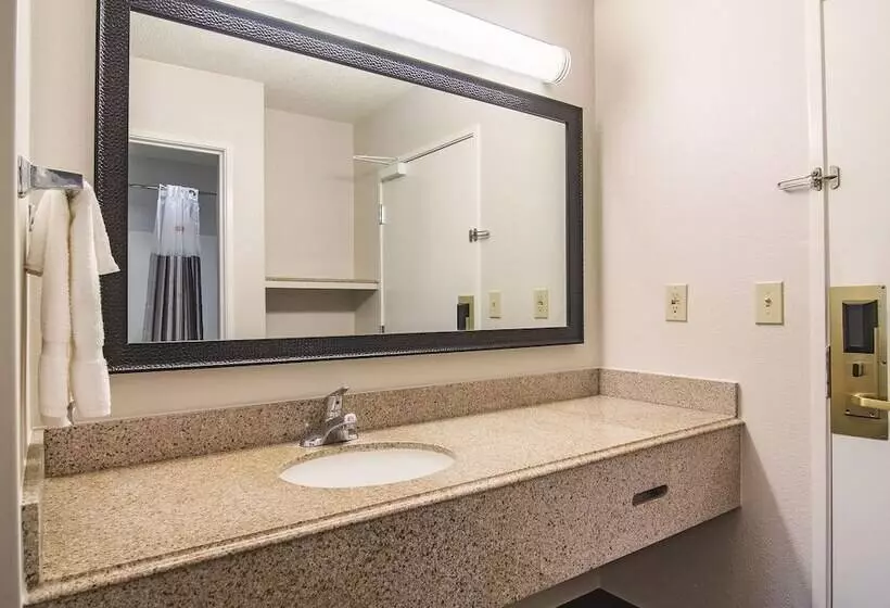 سوئیت 2 خوابه, Wingate By Wyndham Brunswick Ga I 95