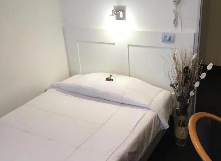 اتاق استاندارد یک نفره, Lh Hotel Excel Roma Montemario