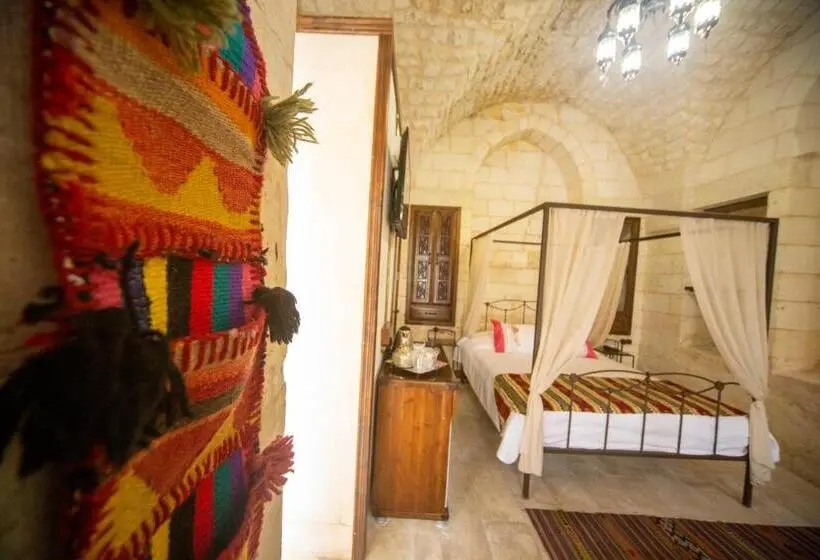 اتاق استاندارد, Hayatlı Konak