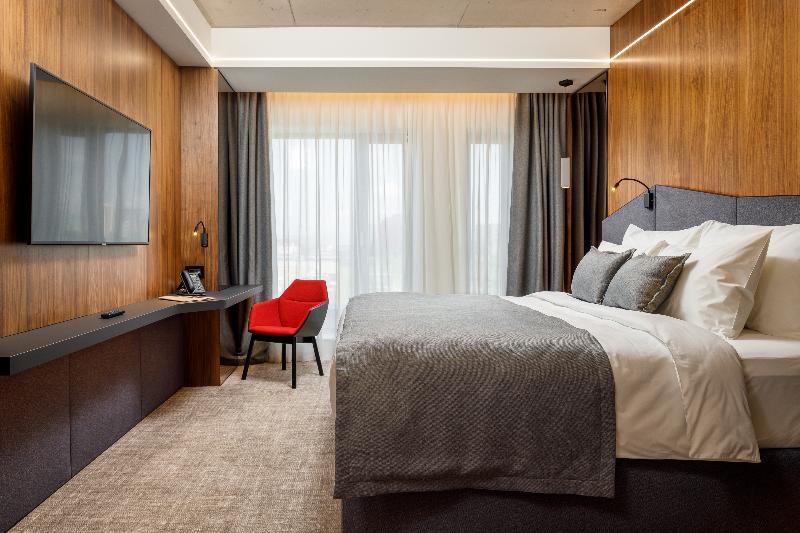 スタンダードルーム, Qosmo Brasov