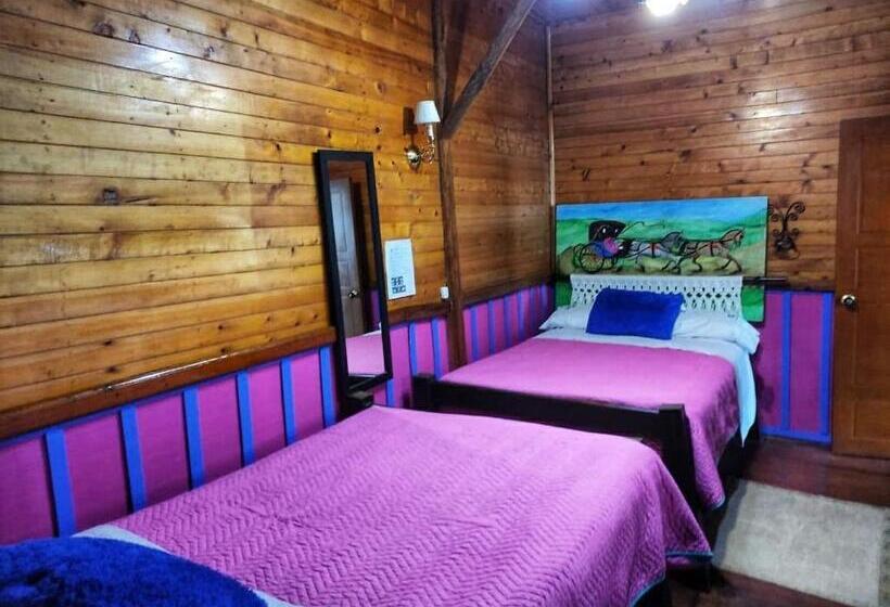 Standaardkamer met 2 Tweepersoonsbedden, Tibouchina