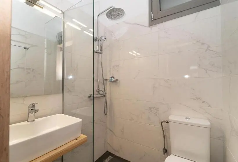 デラックススタジオ, Carlos Mansion Luxury Suites