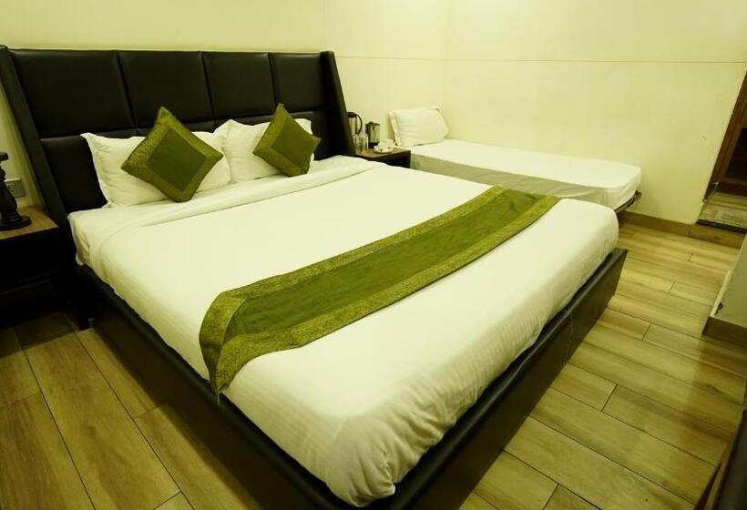 חדר דלוקס, 360