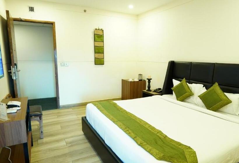 חדר דלוקס, 360