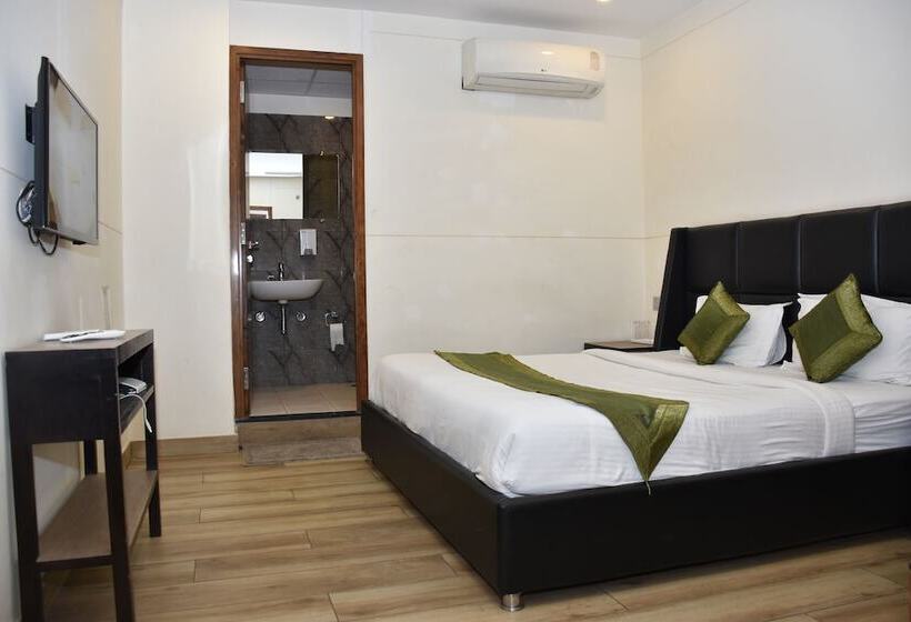 חדר דלוקס, 360