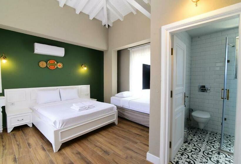 اتاق سوپریور سه تخته, Jardin D Azur Alaçatı