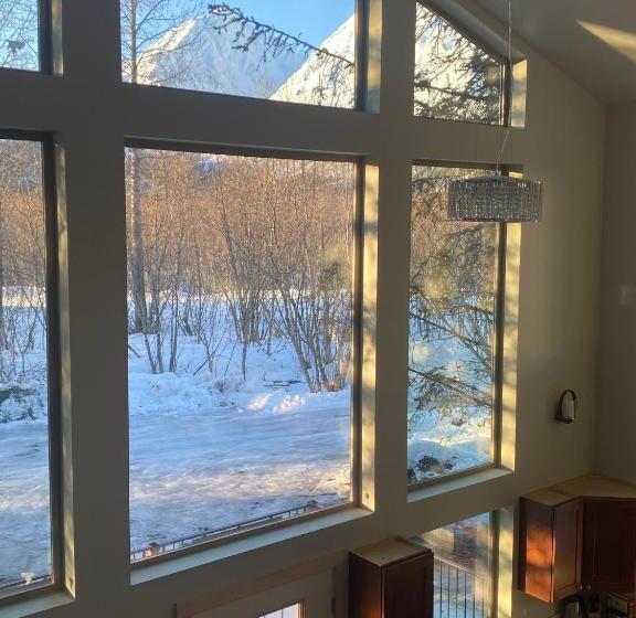 شاليه غرفة نوم واحدة, Spruce Lodge