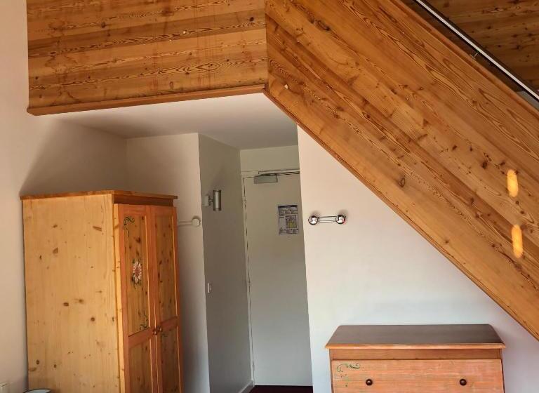 复式房间, Timberlodge