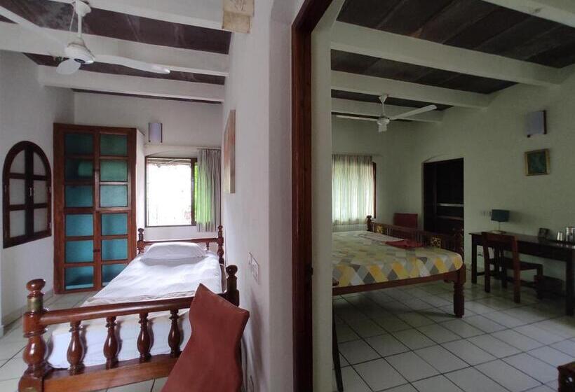 Suite with Terrace, Gaia's Garden Guest House