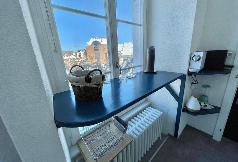 חדר סטנדרט, The 5 Continents I By Stay Swiss