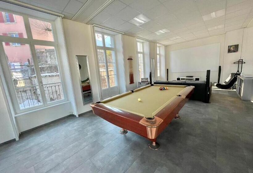 חדר סטנדרט, The 5 Continents I By Stay Swiss