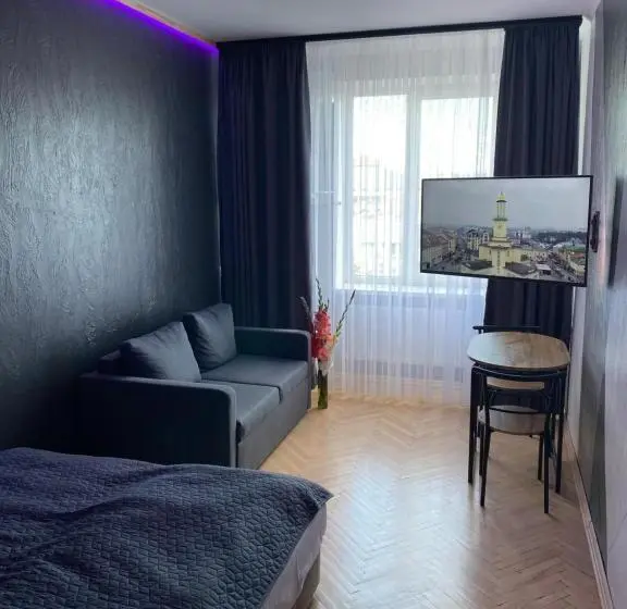 اتاق استاندارد سه تخته با سرویس بهداشتی مشترک, Ehostel360