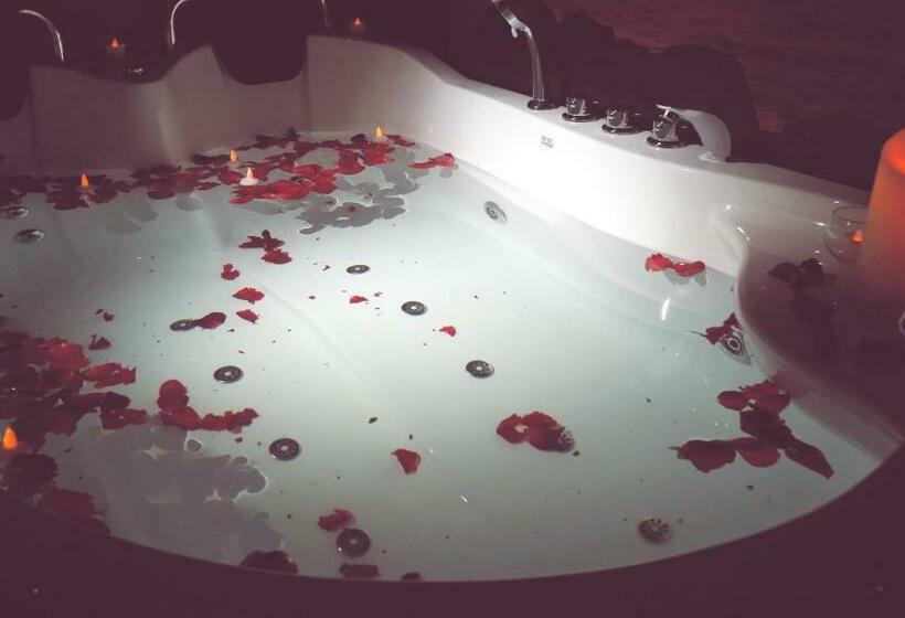 سوییت اجرایی, Oriental Residence