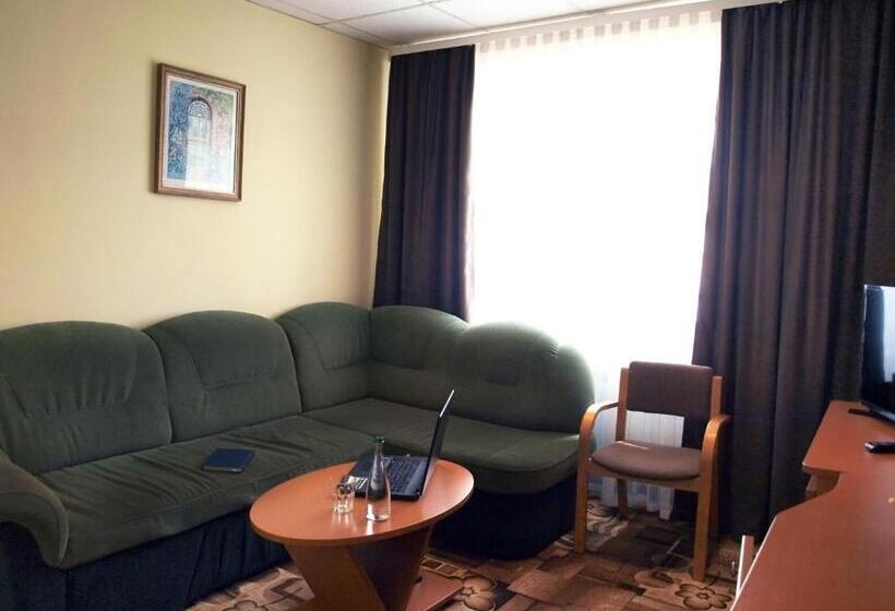 Suite, готель мотор