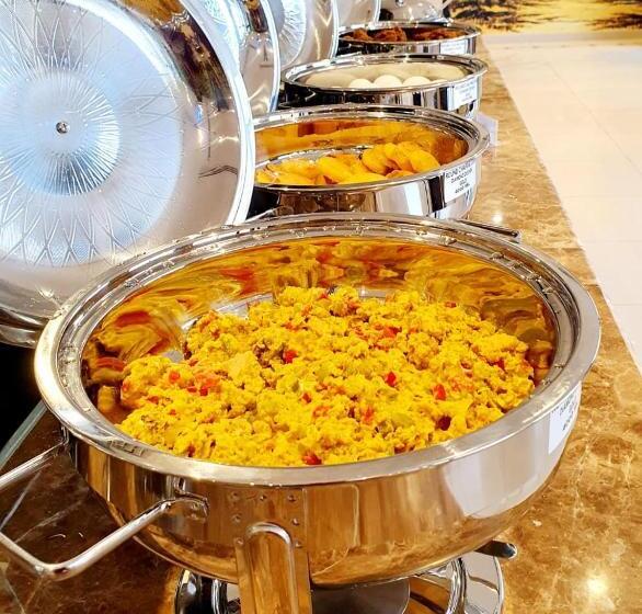 سوییت جونیور, Oriental Residence