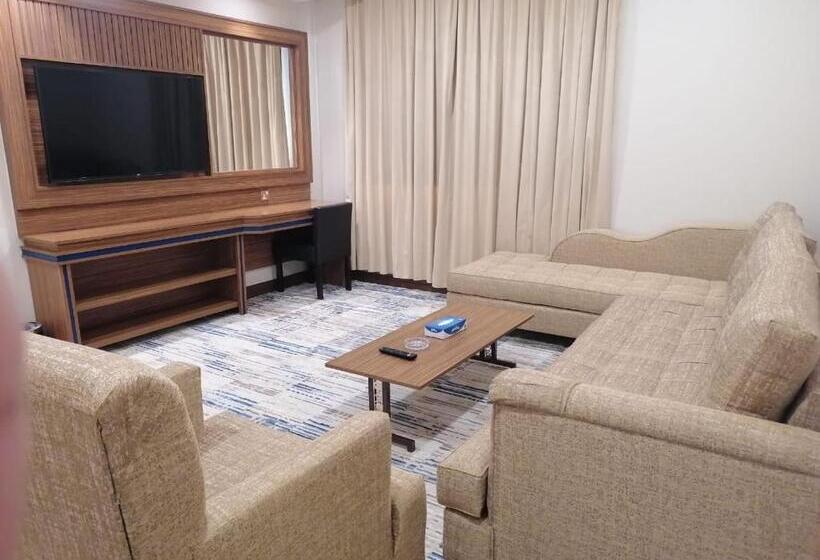 سوییت اجرایی, Oriental Residence