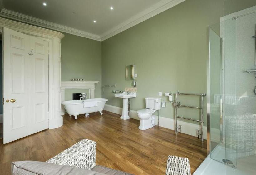 스위트 킹사이즈 침대, Taypark House