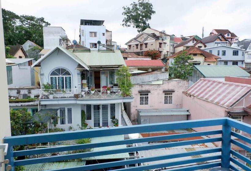 اتاق خانوادگی, Tuan Vu Bao Long Da Lat