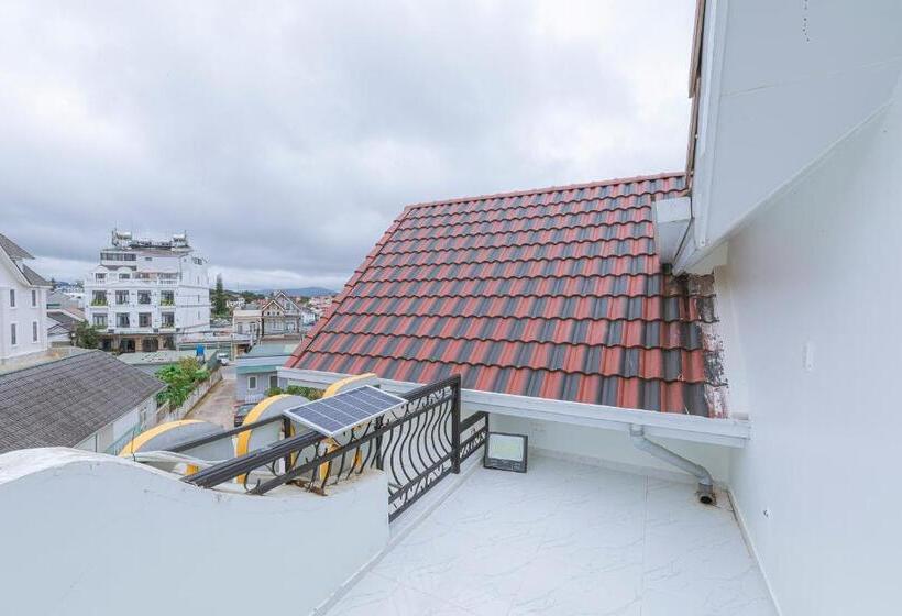 اتاق استاندارد با بالکن, Rosa Villa & Hotel Dalat