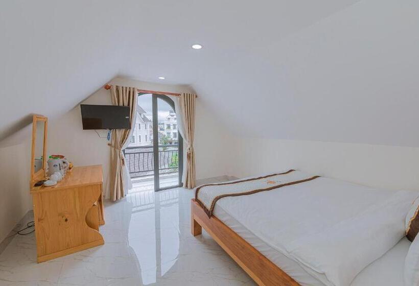 اتاق استاندارد با بالکن, Rosa Villa & Hotel Dalat