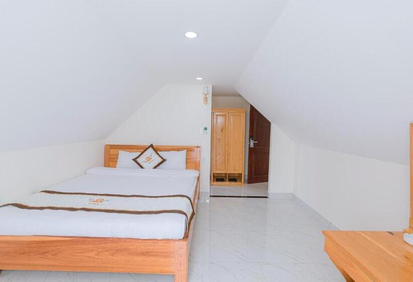 اتاق استاندارد با بالکن, Rosa Villa & Hotel Dalat