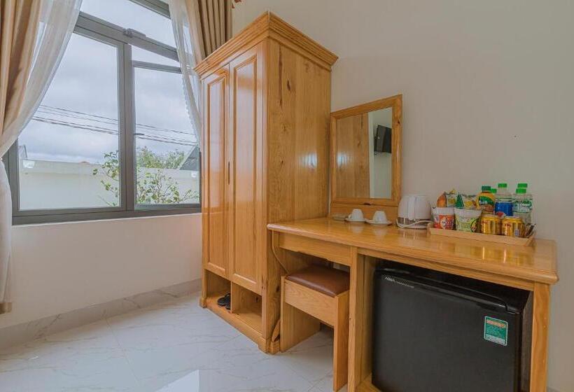 اتاق استاندارد با بالکن, Rosa Villa & Hotel Dalat