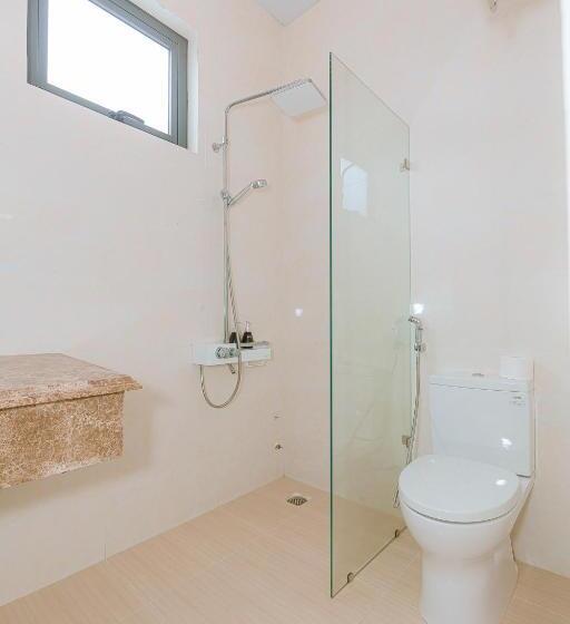 اتاق استاندارد چهارنفره با چشمانداز باغ, Rosa Villa & Hotel Dalat