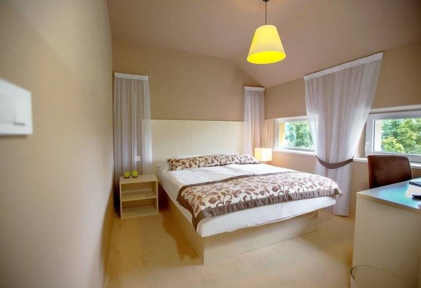 اتاق اکونومی, Ambient