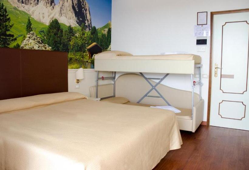 Четырехместный Номер Классик, Apollo