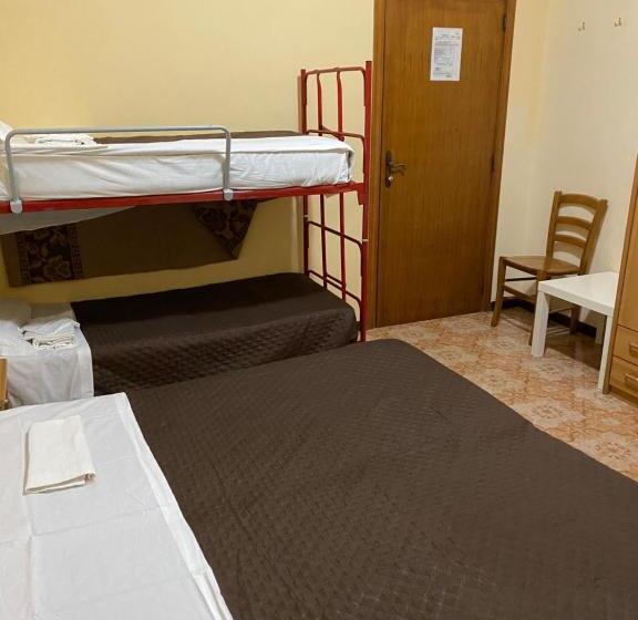 4인용 스탠다드 룸, Nuovo Hotel Attico