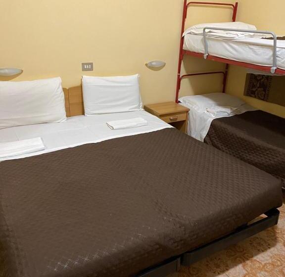 4인용 스탠다드 룸, Nuovo Hotel Attico