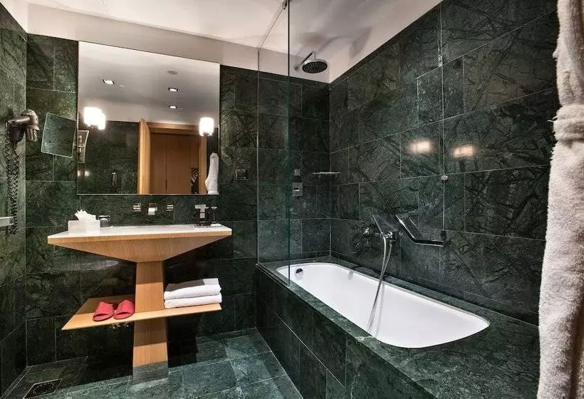اتاق استاندارد, Crowne Plaza Milan City, An Ihg