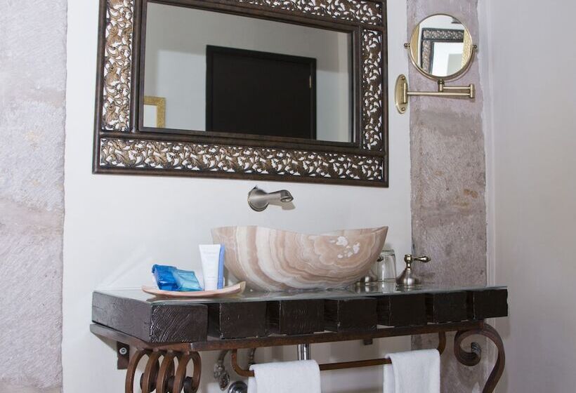 סוויטת ג'וניור, Herencia By Hosting House