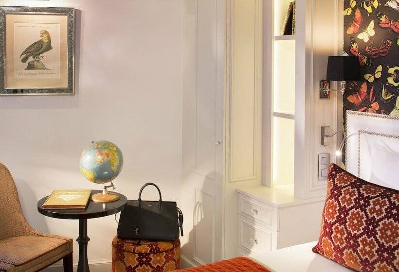 Chambre Classique, Monge