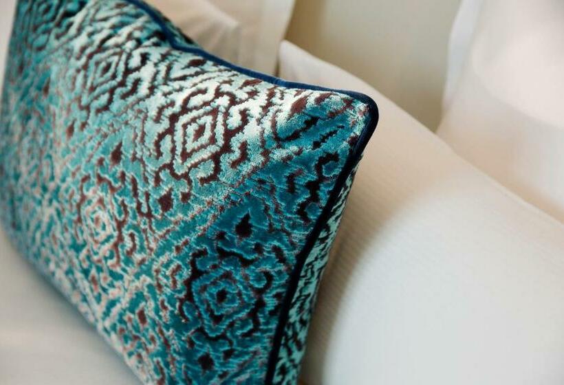 Chambre Supérieure, Monge