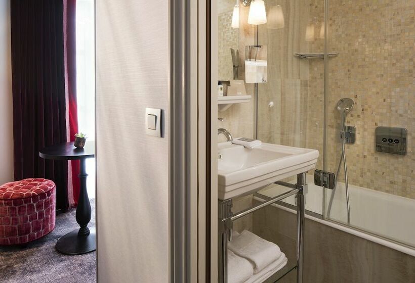 Chambre Deluxe, Monge