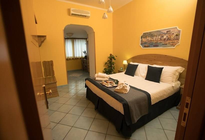 اتاق استاندارد چهار تخته, Potenza