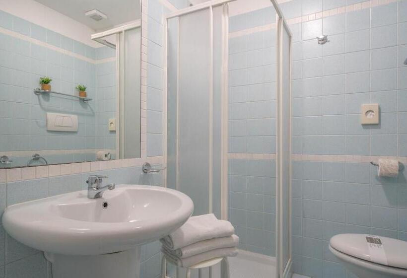 スーペリアスタジオ, Residence Capitol