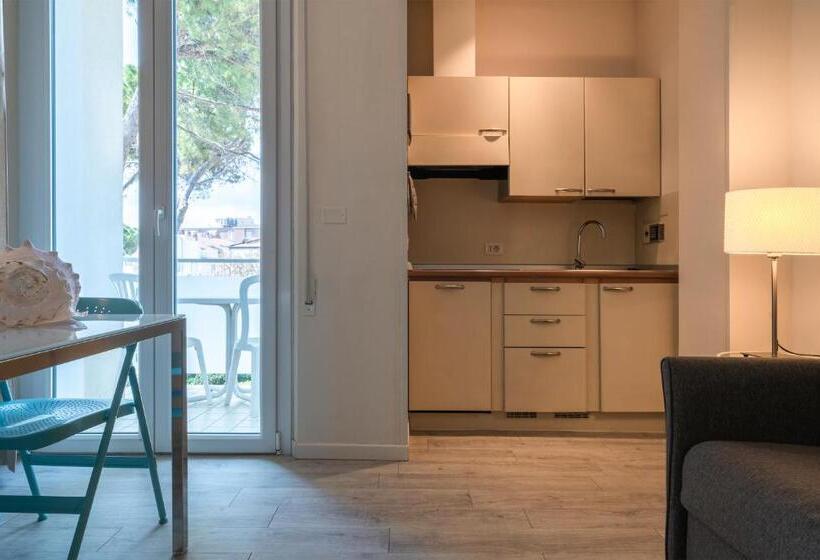 バルコニー付き１ベッドルームアパートメント, Residence Capitol