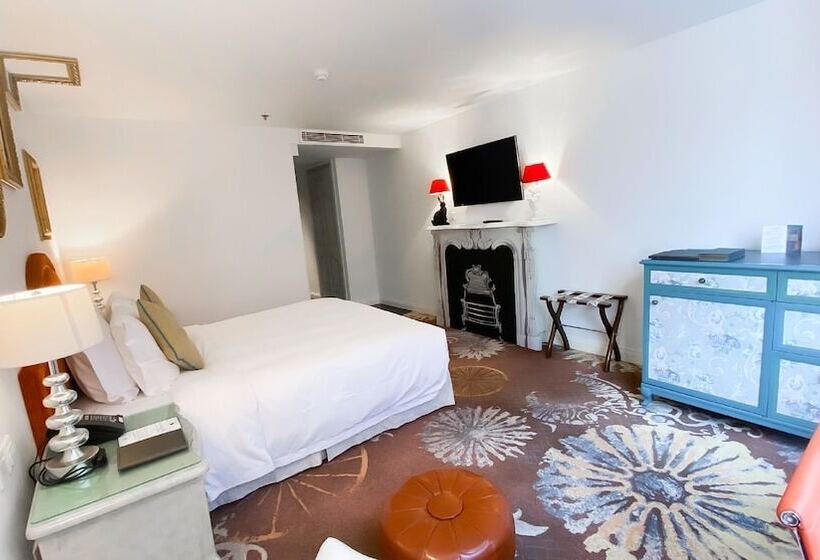 اتاق لوکس, The Luxe Manor