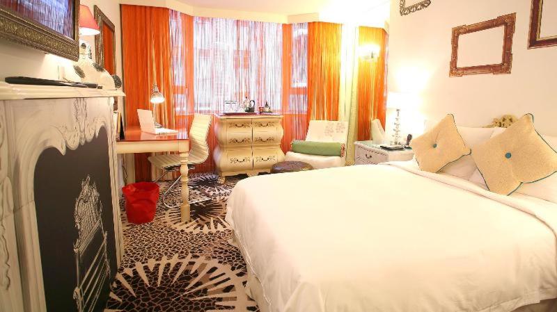 اتاق استاندارد, The Luxe Manor