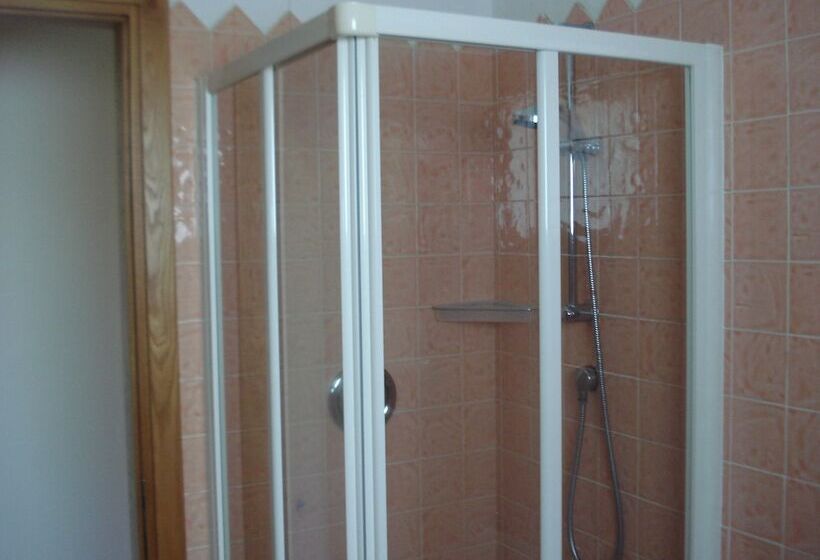 חדר דלוקס נוף לאגם, Valkarana Country Relais